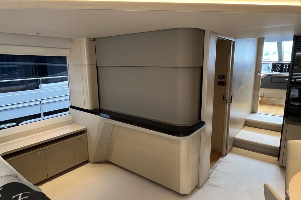 Poseidon XII, 2022 Princess Y85, photo 10