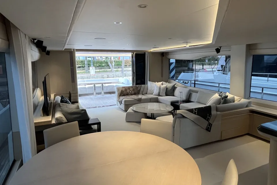 Poseidon XII, 2022 Princess Y85, photo 12