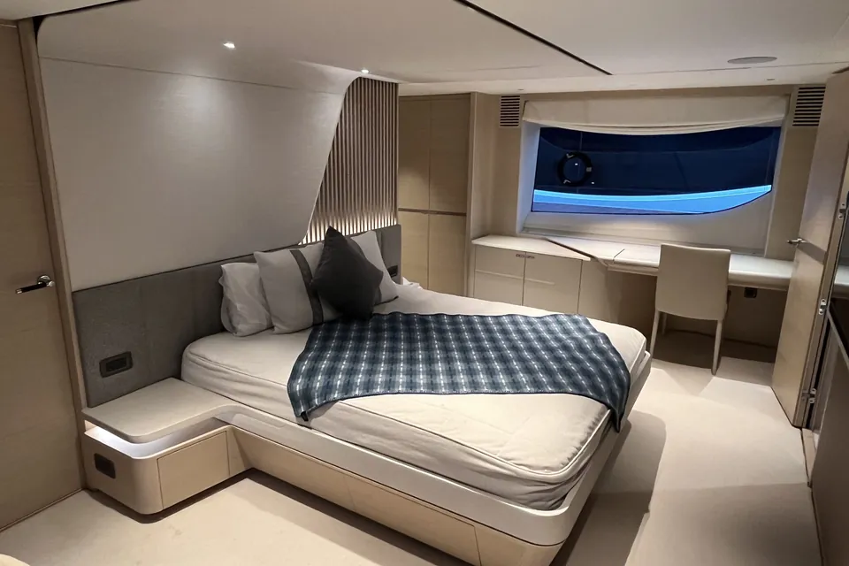 Poseidon XII, 2022 Princess Y85, photo 17