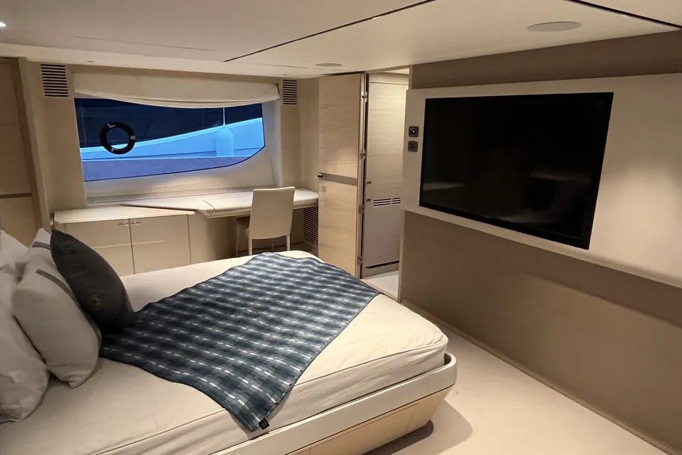 Poseidon XII, 2022 Princess Y85, photo 19