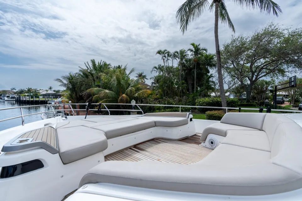 Kaos, 2019 Princess Y85, photo 44
