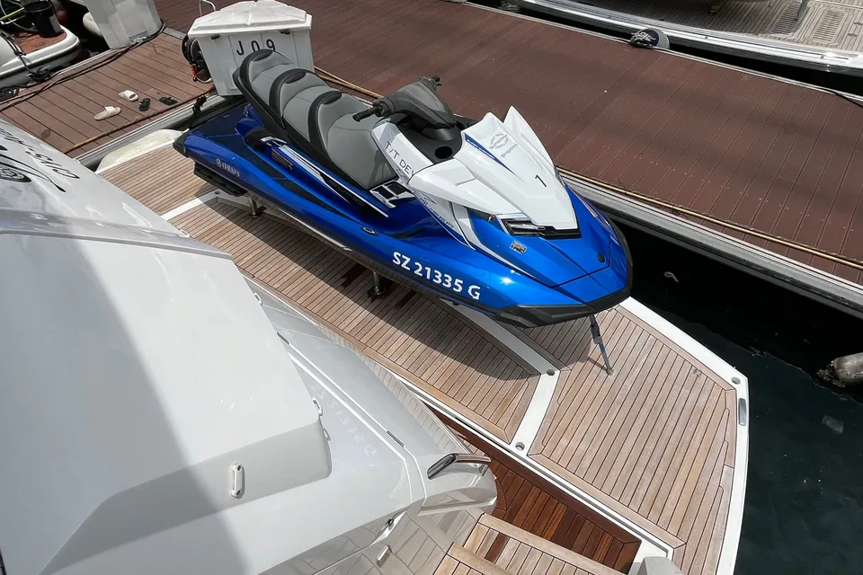 2019 Sunseeker 76 Yacht, photo 2