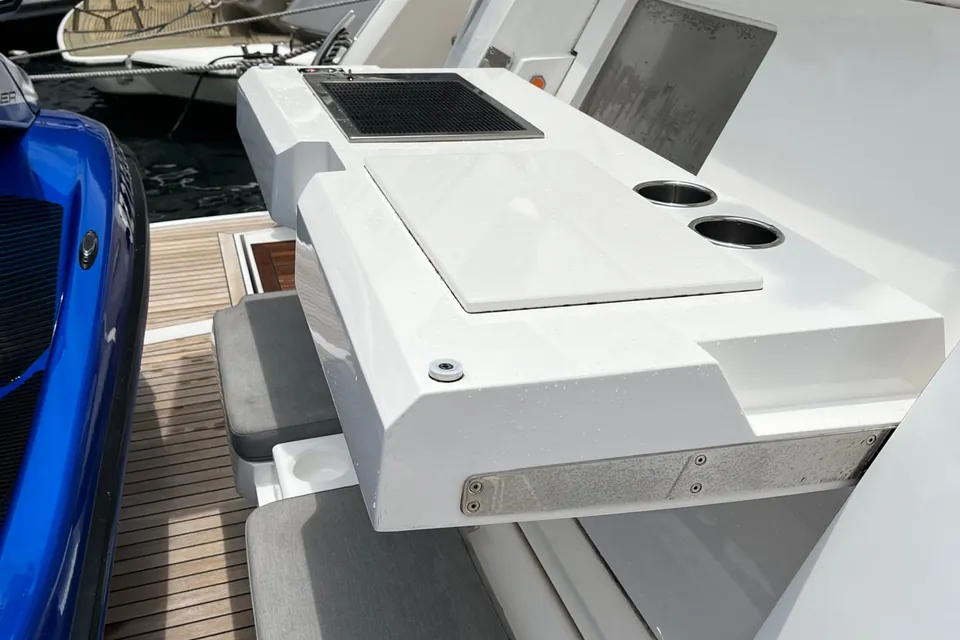 2019 Sunseeker 76 Yacht, photo 3