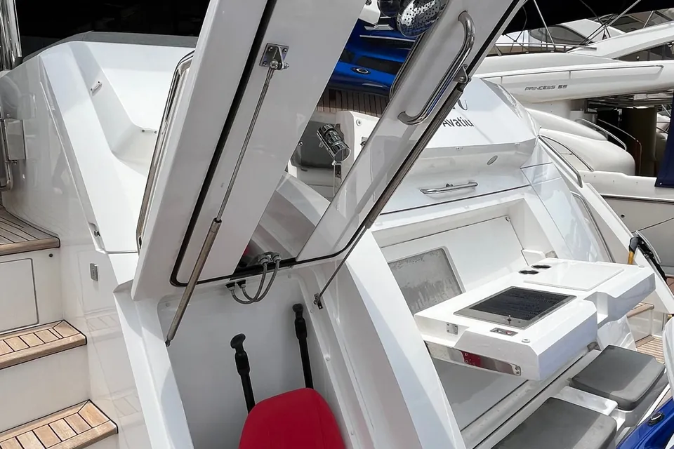 2019 Sunseeker 76 Yacht, photo 4