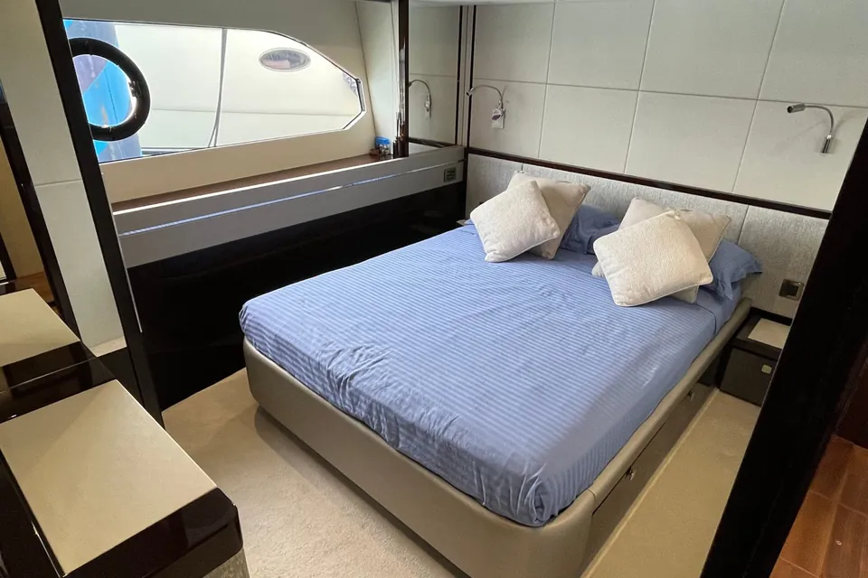 2019 Sunseeker 76 Yacht, photo 23