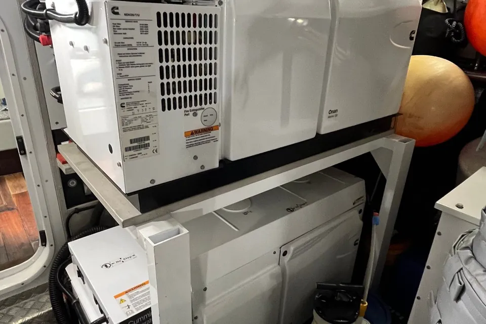 2019 Sunseeker 76 Yacht, photo 27