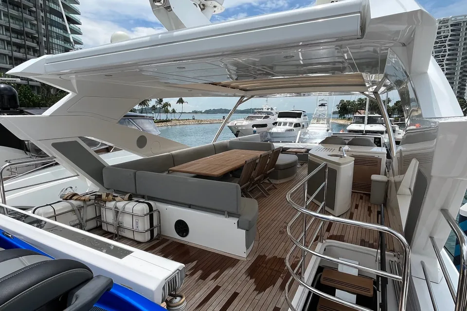 2019 Sunseeker 76 Yacht, photo 31