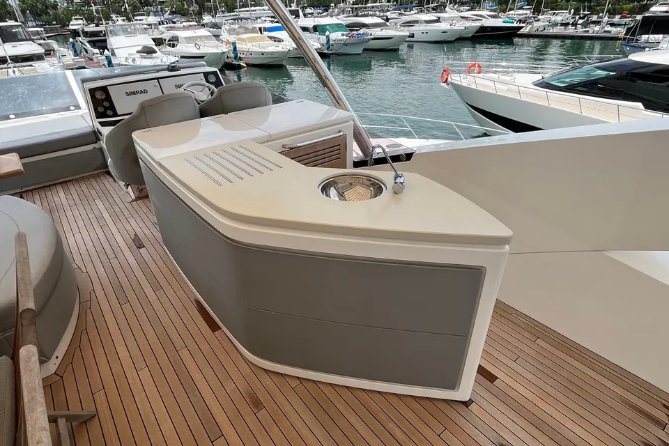 2019 Sunseeker 76 Yacht, photo 36