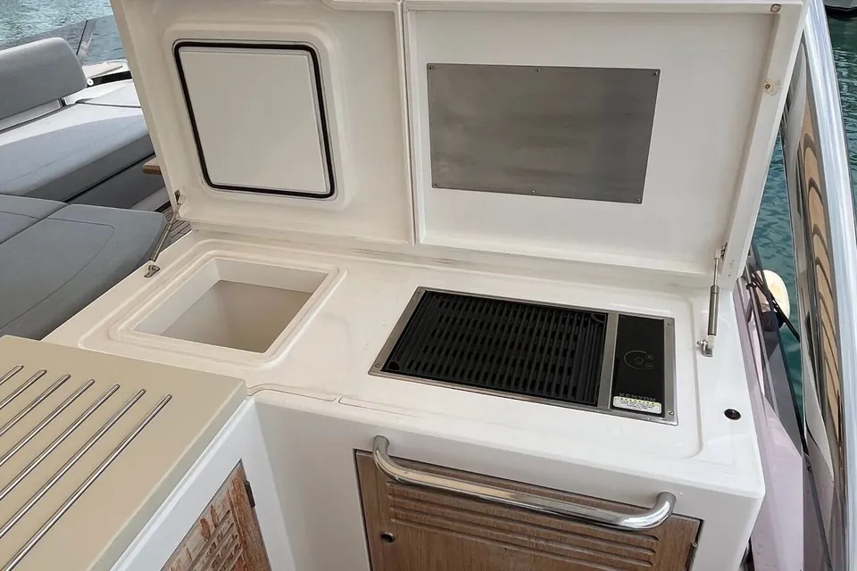 2019 Sunseeker 76 Yacht, photo 37