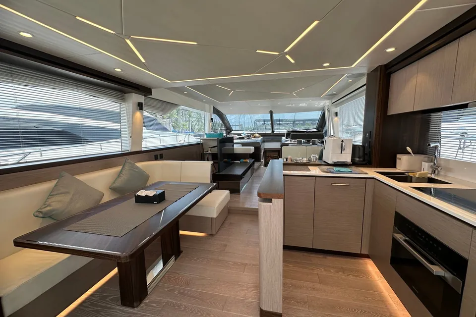 Peter Pan, 2021 Sunseeker Manhattan 68 (Mk1), photo 15