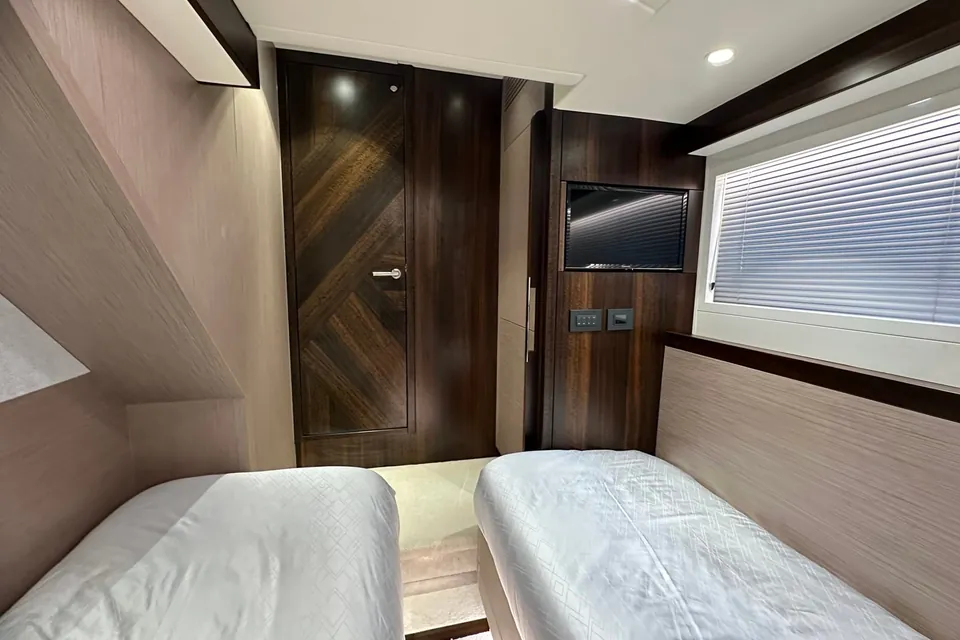 Peter Pan, 2021 Sunseeker Manhattan 68 (Mk1), photo 31
