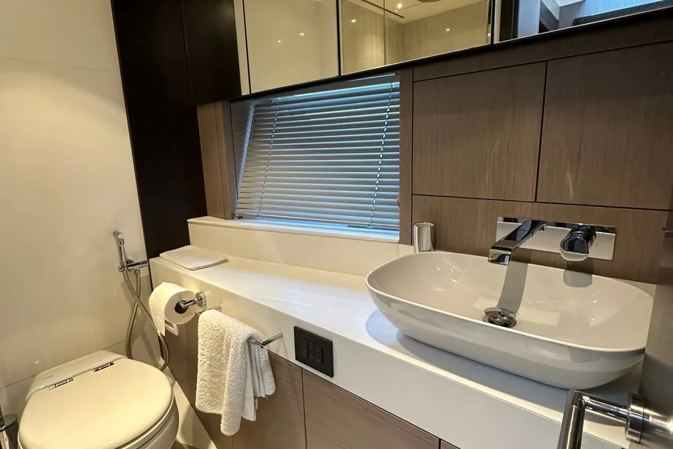 Peter Pan, 2021 Sunseeker Manhattan 68 (Mk1), photo 32