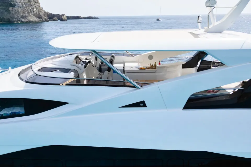 Everdeen, 2018 Sunseeker 95 Yacht, photo 2