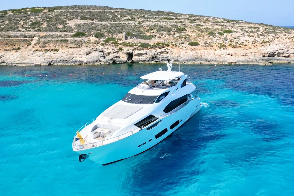 Everdeen, 2018 Sunseeker 95 Yacht, photo 16