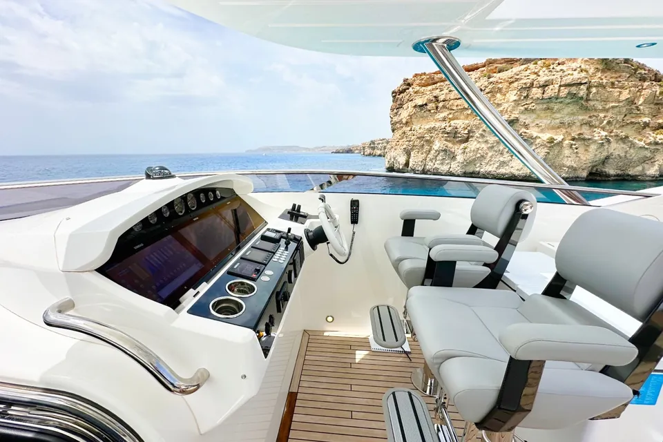 Everdeen, 2018 Sunseeker 95 Yacht, photo 23