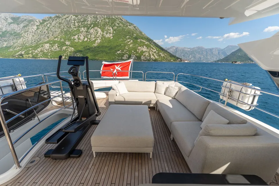 Everdeen, 2018 Sunseeker 95 Yacht, photo 27