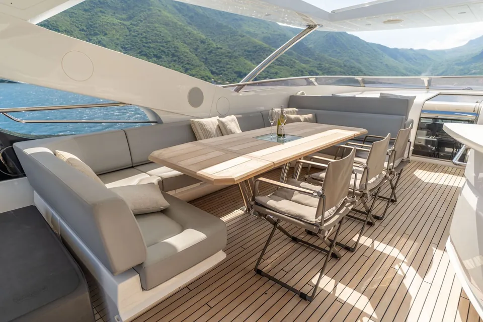 Everdeen, 2018 Sunseeker 95 Yacht, photo 29