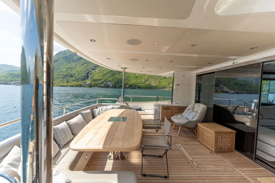 Everdeen, 2018 Sunseeker 95 Yacht, photo 33