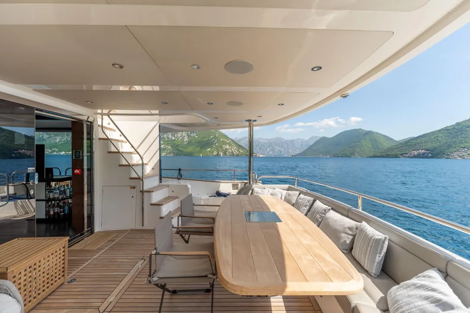 Everdeen, 2018 Sunseeker 95 Yacht, photo 36