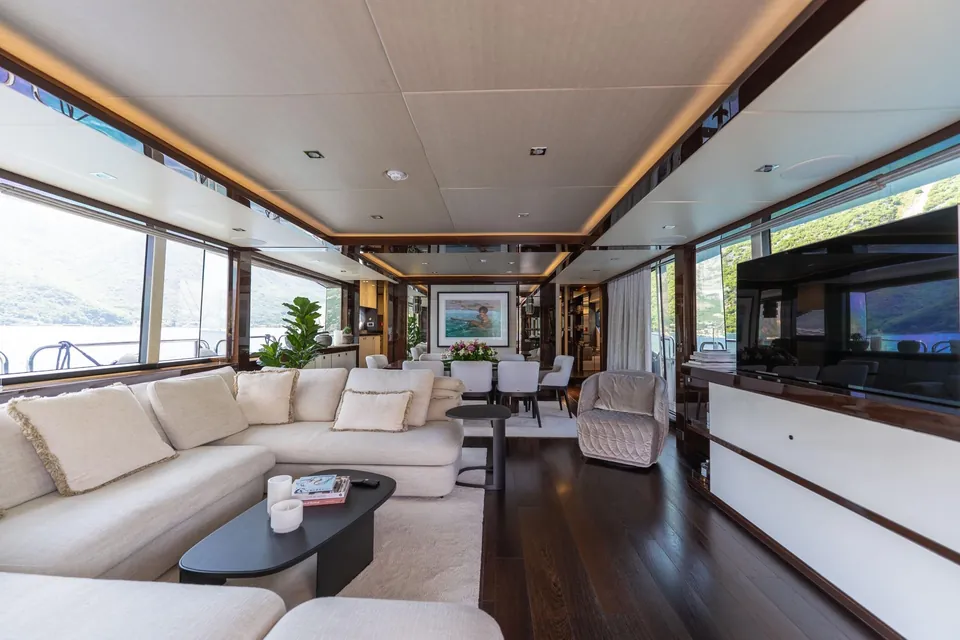 Everdeen, 2018 Sunseeker 95 Yacht, photo 41