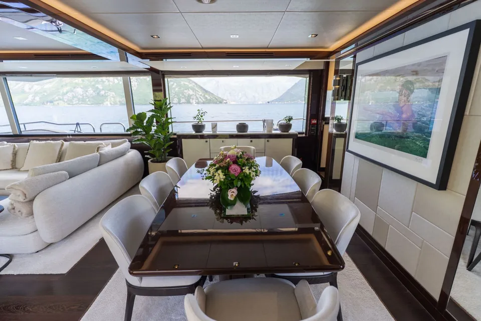 Everdeen, 2018 Sunseeker 95 Yacht, photo 44