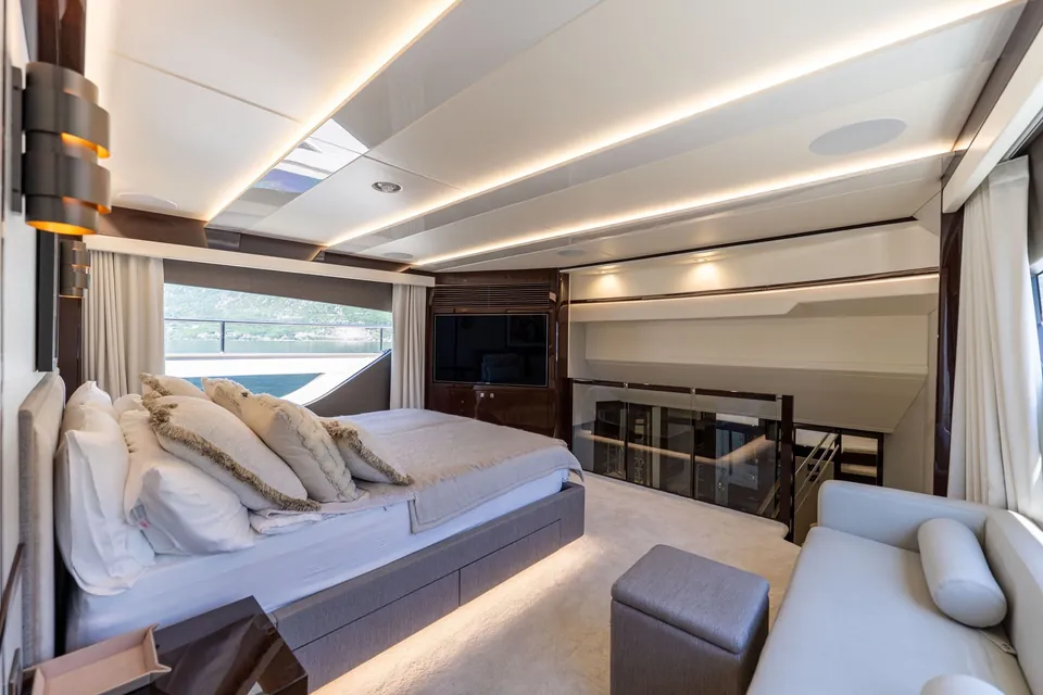 Everdeen, 2018 Sunseeker 95 Yacht, photo 55
