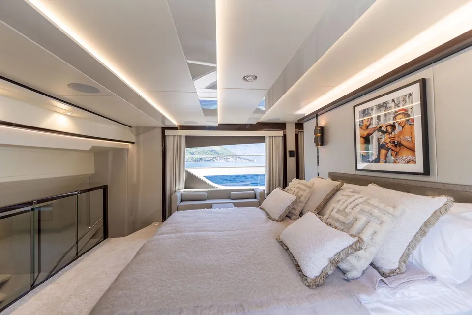 Everdeen, 2018 Sunseeker 95 Yacht, photo 58
