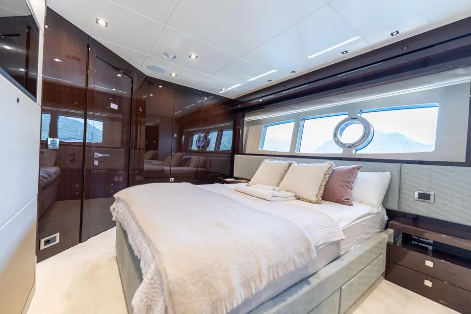Everdeen, 2018 Sunseeker 95 Yacht, photo 70