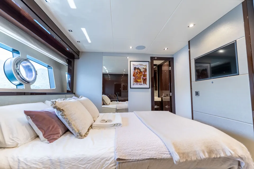 Everdeen, 2018 Sunseeker 95 Yacht, photo 72