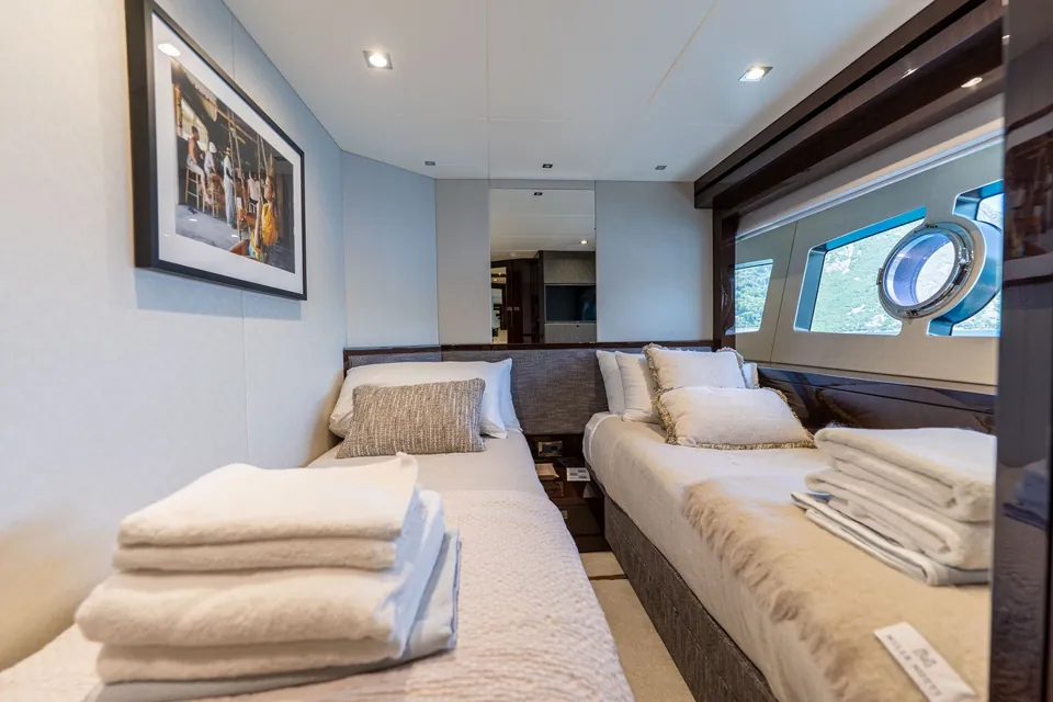 Everdeen, 2018 Sunseeker 95 Yacht, photo 76
