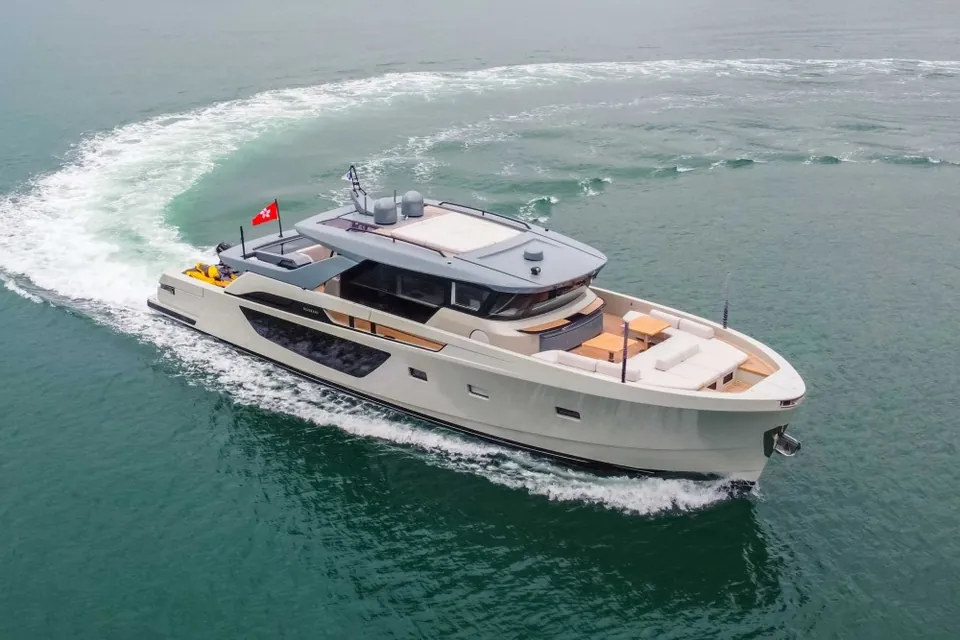 2021 Bluegame BGX70, photo 1
