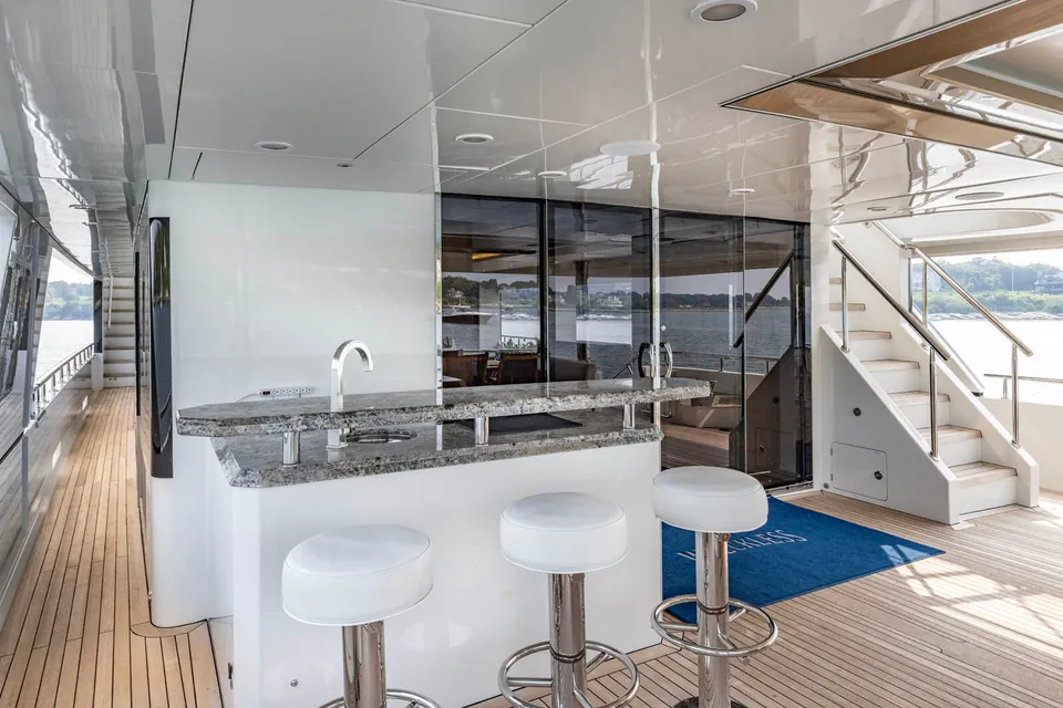Wreckless, 2017 Ocean Alexander 120 Megayacht, photo 3