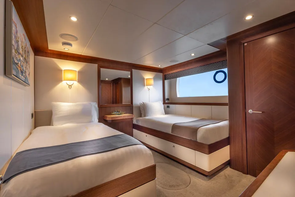 Wreckless, 2017 Ocean Alexander 120 Megayacht, photo 21
