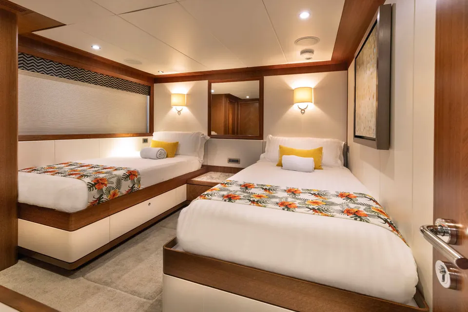Wreckless, 2017 Ocean Alexander 120 Megayacht, photo 22