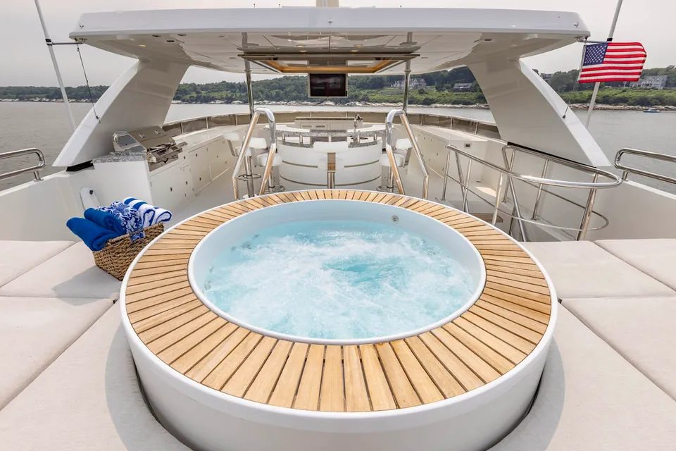 Wreckless, 2017 Ocean Alexander 120 Megayacht, photo 32