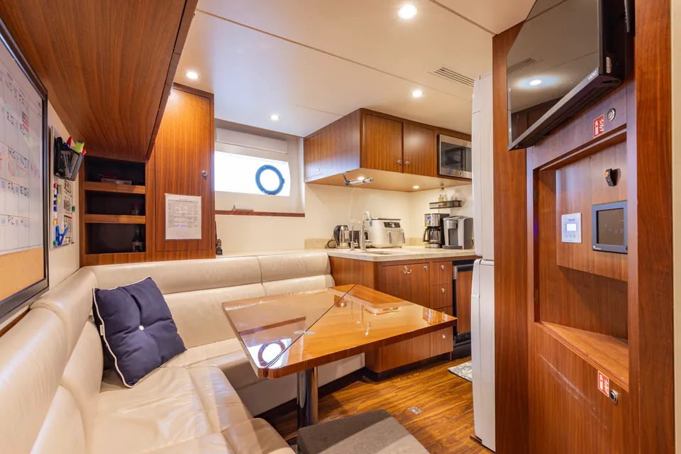 Wreckless, 2017 Ocean Alexander 120 Megayacht, photo 39