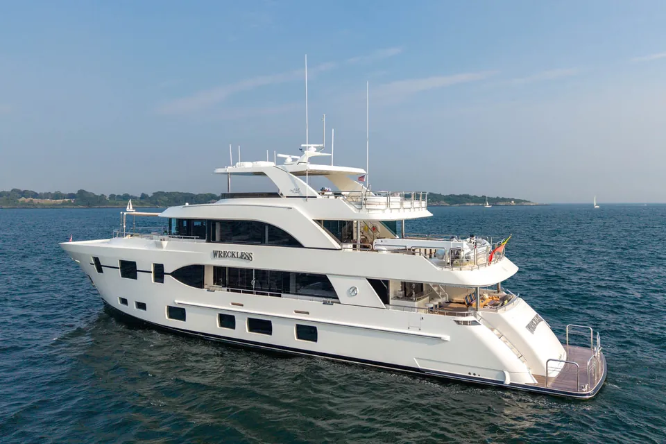 Wreckless, 2017 Ocean Alexander 120 Megayacht, photo 43