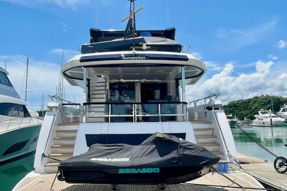 Su, 2022 Sunseeker 88 Yacht, photo 2