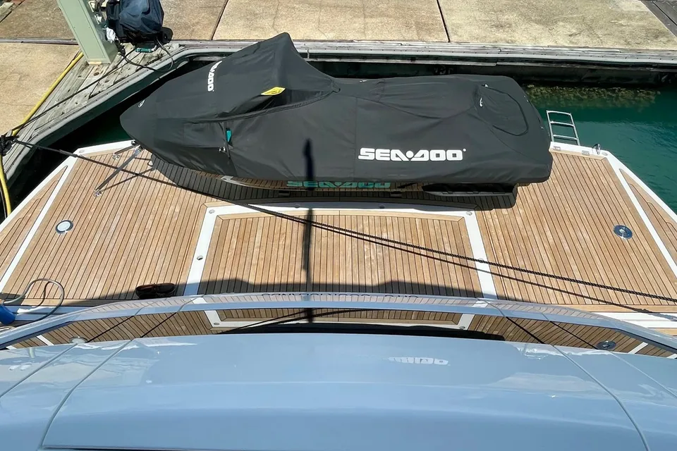 Su, 2022 Sunseeker 88 Yacht, photo 22