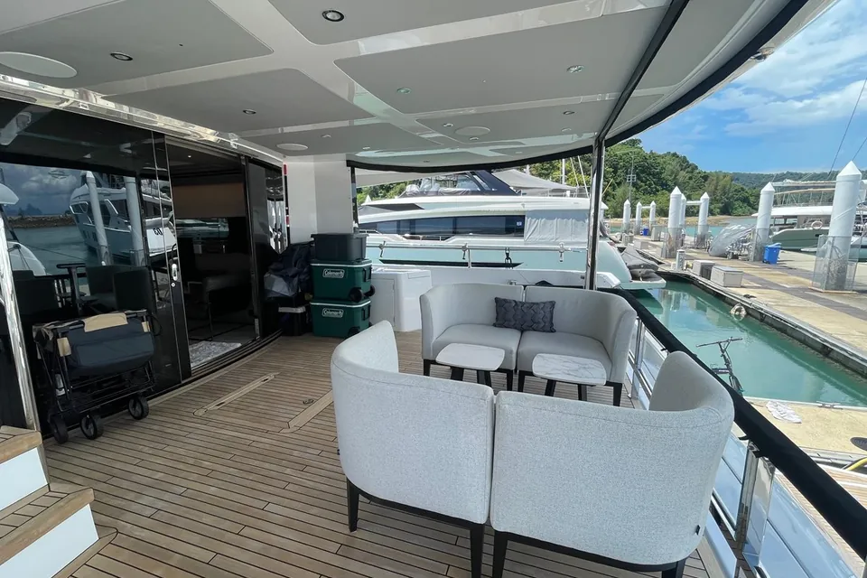 Su, 2022 Sunseeker 88 Yacht, photo 26