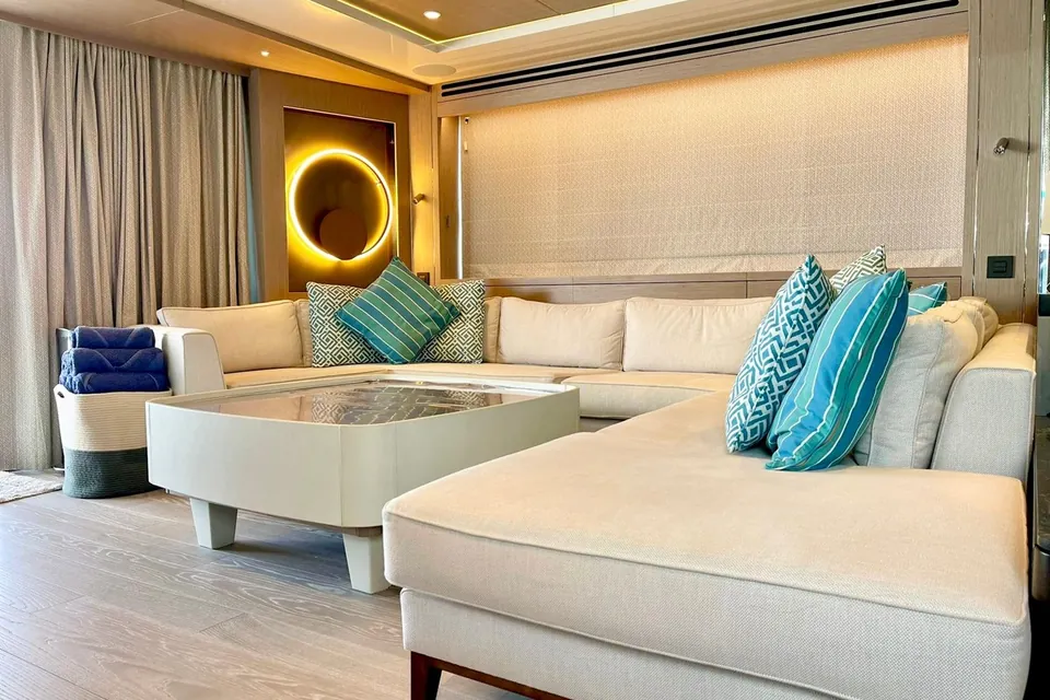 Su, 2022 Sunseeker 88 Yacht, photo 28