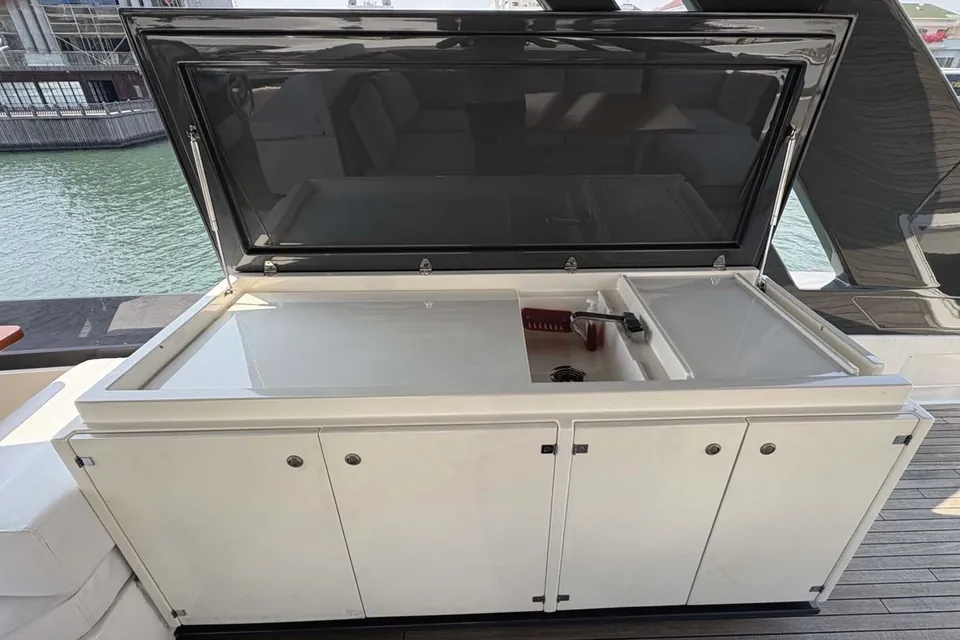 Abigail, 2018 Ferretti 780, photo 19