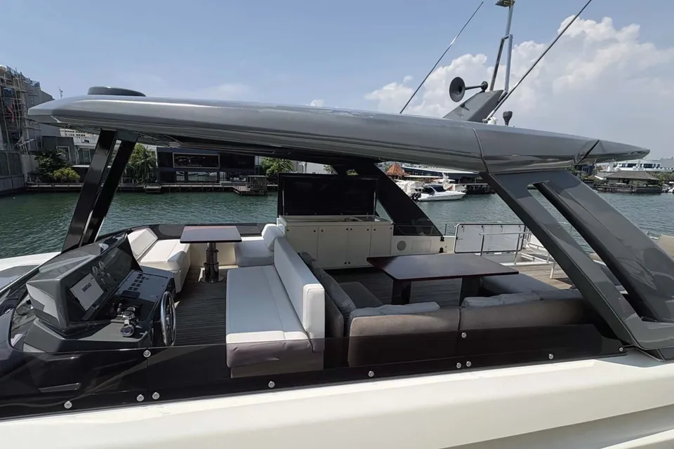 Abigail, 2018 Ferretti 780, photo 23