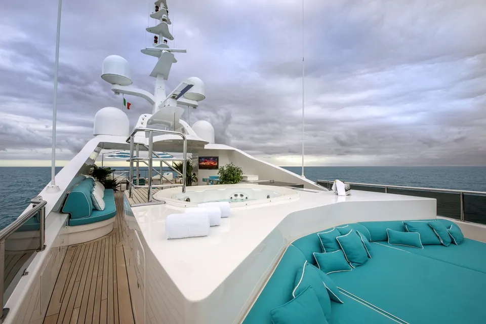 Rhino, 2016 Benetti Custom, photo 10