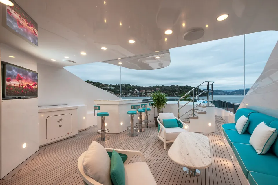 Rhino, 2016 Benetti Custom, photo 15