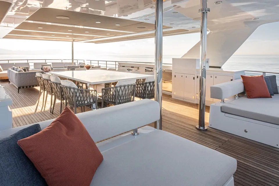 2027 Numarine 40MXP, photo 2