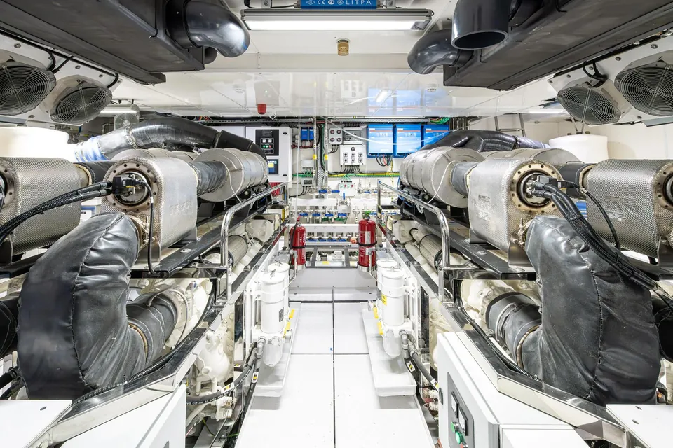 2027 Numarine 40MXP, photo 23