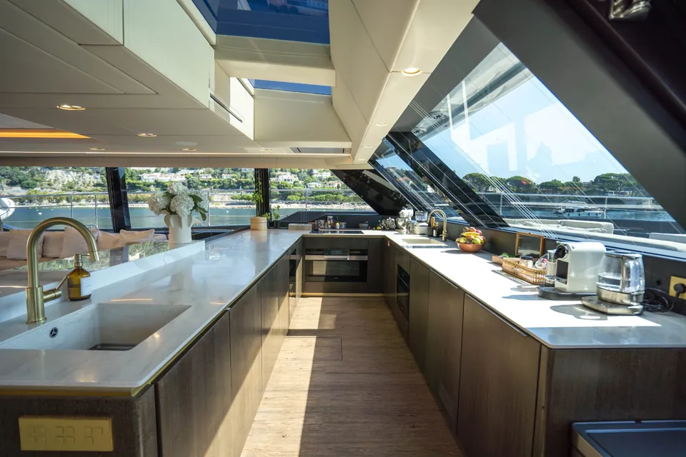 Manta, 2022 Sunreef Yachts 80 Sunreef Power, photo 7
