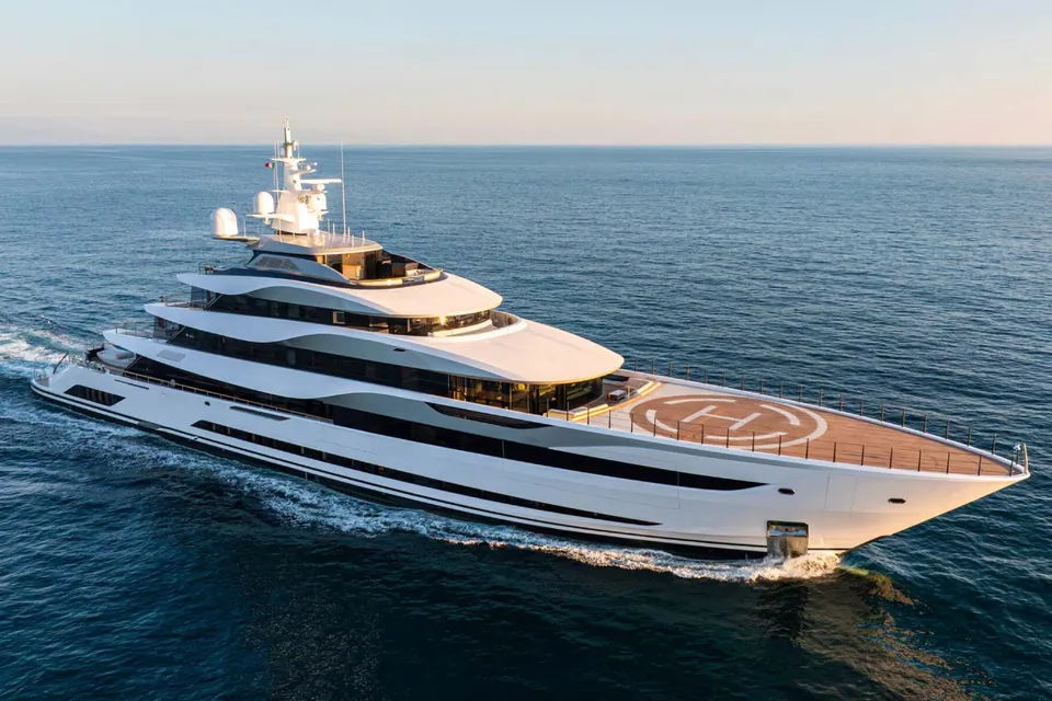 Platinum, 2024 Admiral Custom 78m, photo 2