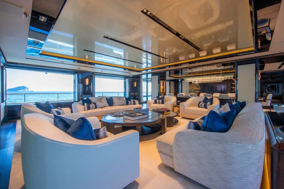 Platinum, 2024 Admiral Custom 78m, photo 3